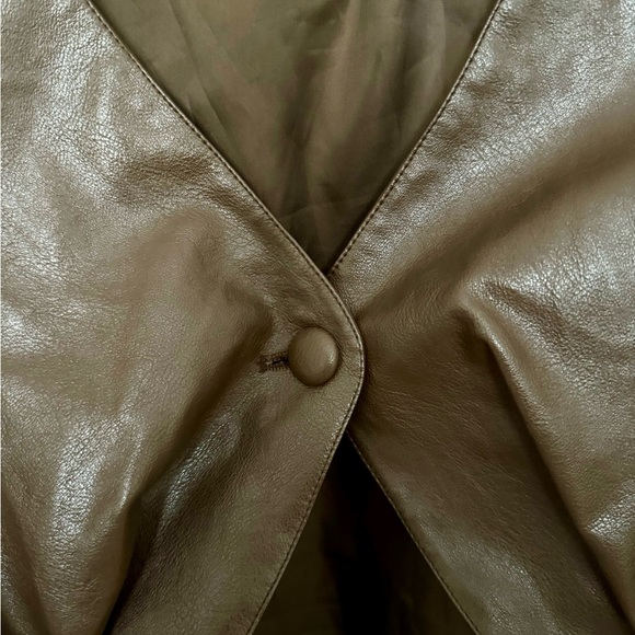 3 for $15 ⭐️ Deep Brown Pleather Jacket - Picture 8 of 9